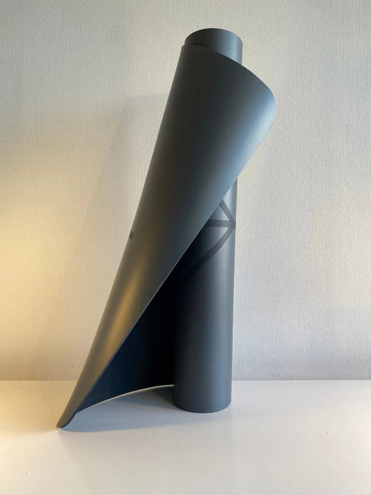 Mat de Yoga Ecológico Gris Extra Largo Antideslizante con Correa y Bolsa de Transporte. - Portalyoga