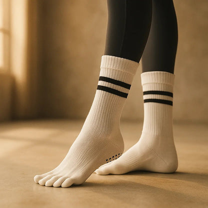 Calcetines yoga mujer 5 dedos antideslizantes blanco grip silicona tubo medio talla 35-40 – Portalyoga Chile