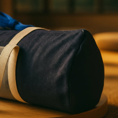 Bolso artesanal para transportar mat de yoga hecho en Chile.